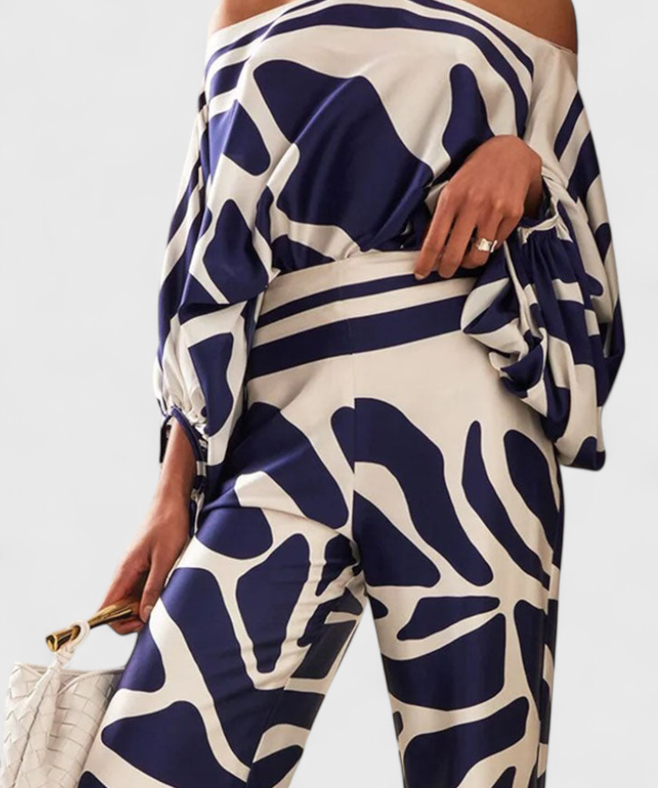 Sybella Conjunto de Dos Piezas con Hombros Descubiertos y Pantalones Amplios Estampados