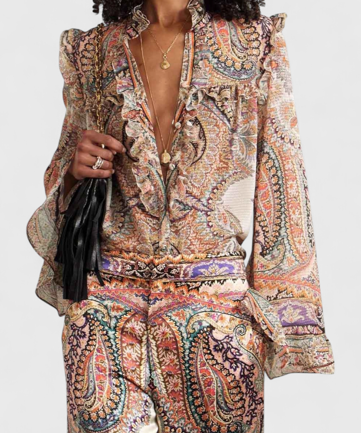 Finely Conjunto con Blusa de Volantes y Estampado Vintage Paisley