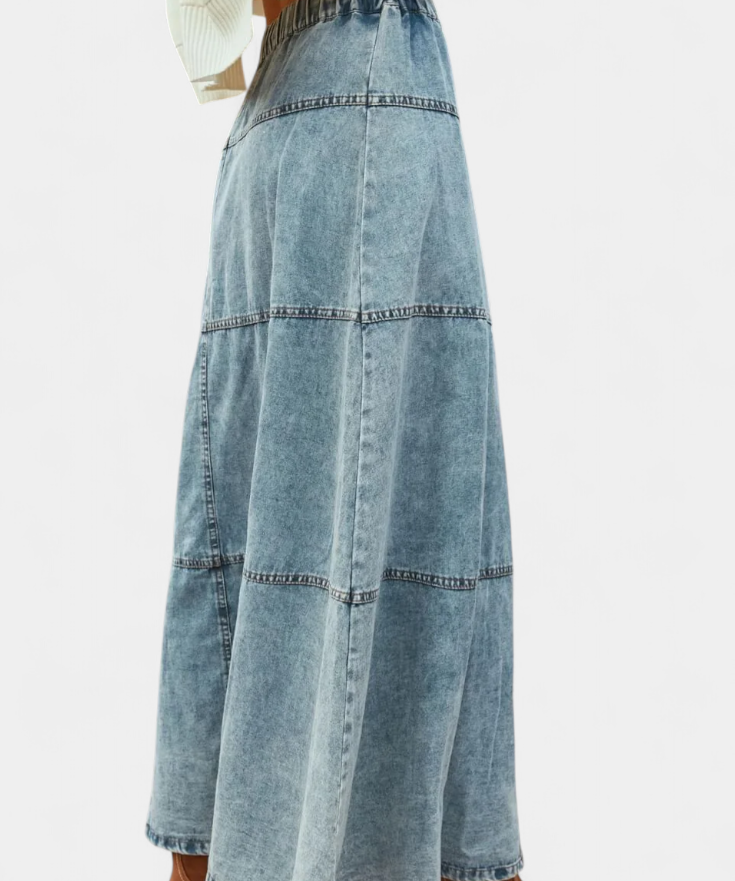 Lorraine Falda Maxi de Denim con Detalle de Pluma